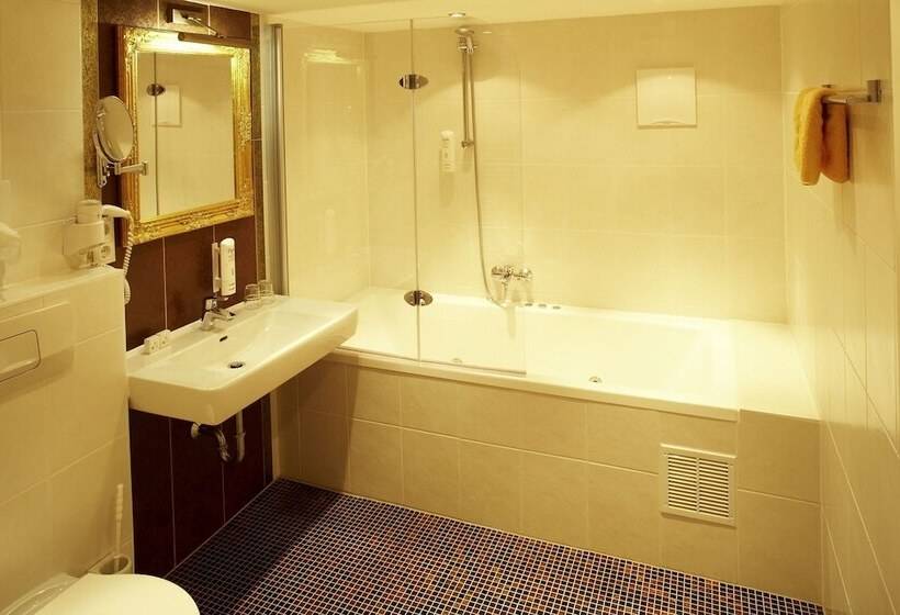 سوییت جونیور, Altstadthotel Kasererbräu