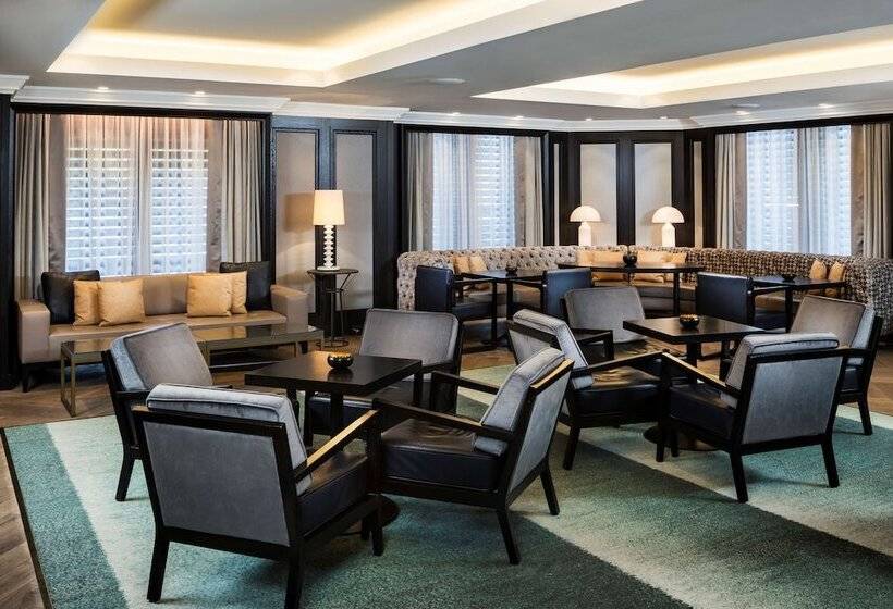 اتاق اجرایی, Hilton Vienna Plaza
