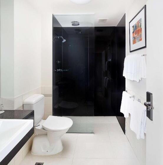 可看到停车场的高级间, Radisson On Flagstaff Gardens Melbourne