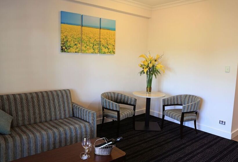 이그제큐티브 스위트, Novotel Vines Resort Swan Valley