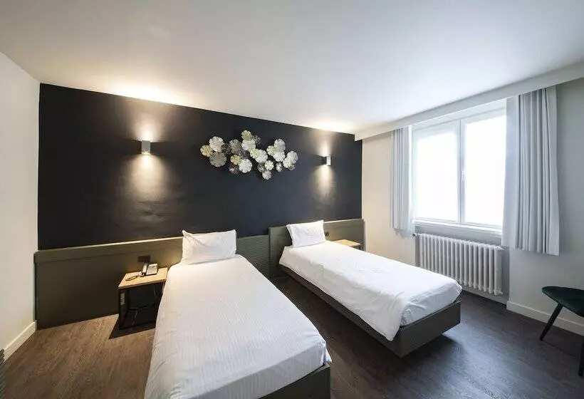 Standard-huone, Cortina