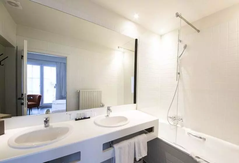 Standard-huone, Cortina
