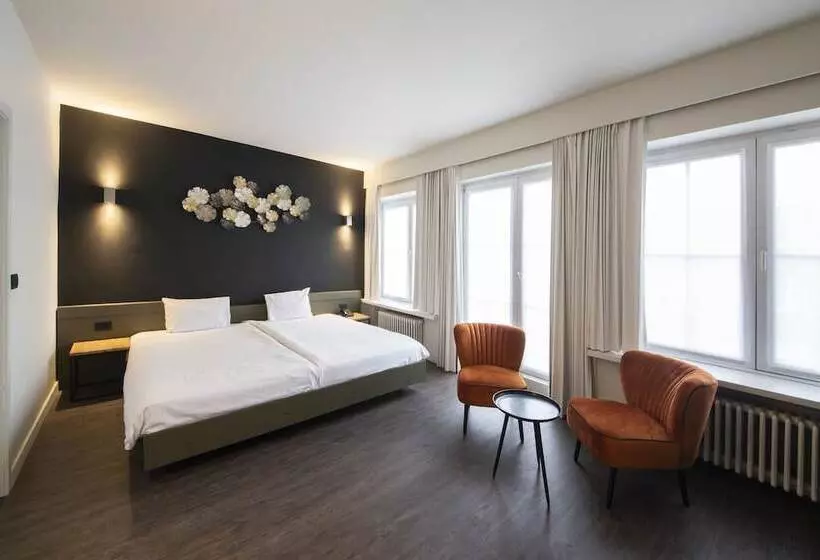 Standard-huone, Cortina