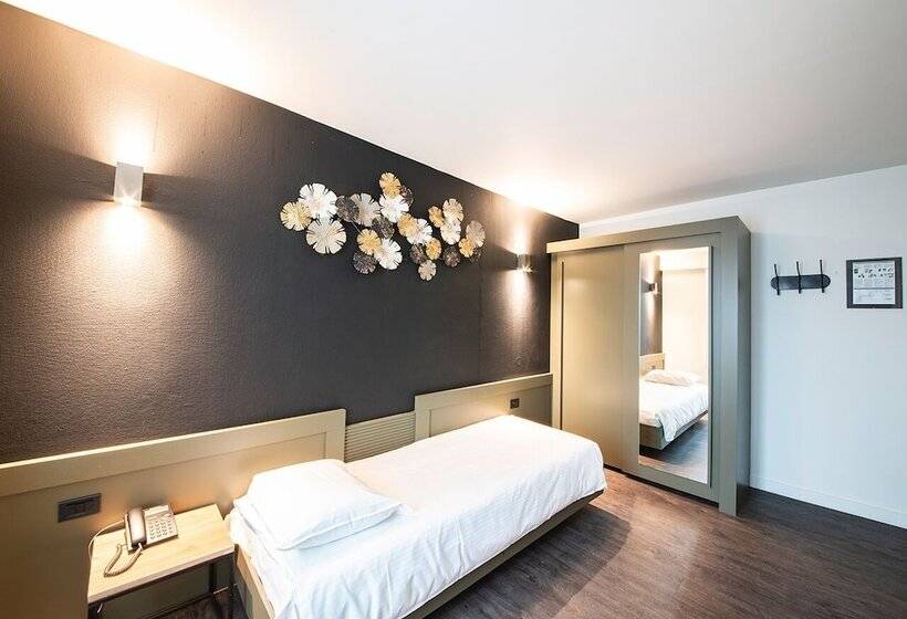 标准单人间, Cortina