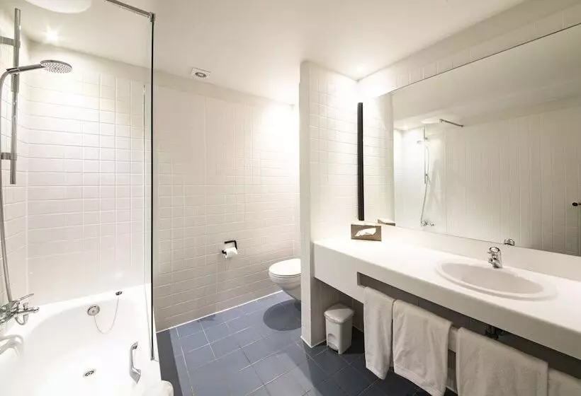 Standard-huone, Cortina