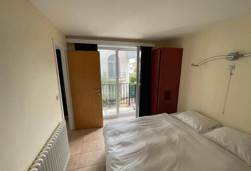 דירת שלושה חדרים, Du Soleil