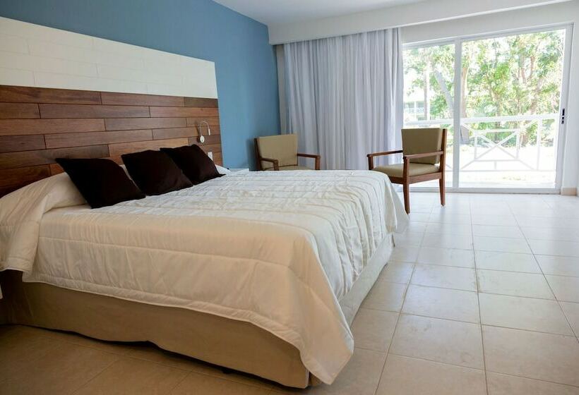 キングサイズベッドのスーペリアルーム, Viva Fortuna Beach By Wyndham, A Trademark All Inclusive