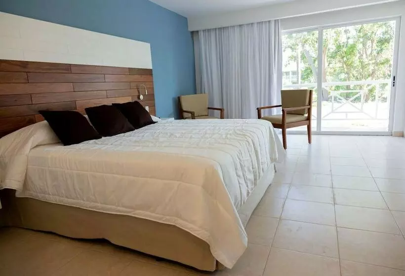 اتاق سوپریور با تخت بزرگ, Viva Fortuna Beach By Wyndham