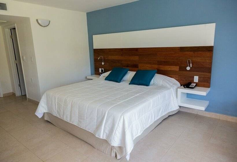 キングサイズベッドのスーペリアルーム, Viva Fortuna Beach By Wyndham, A Trademark All Inclusive