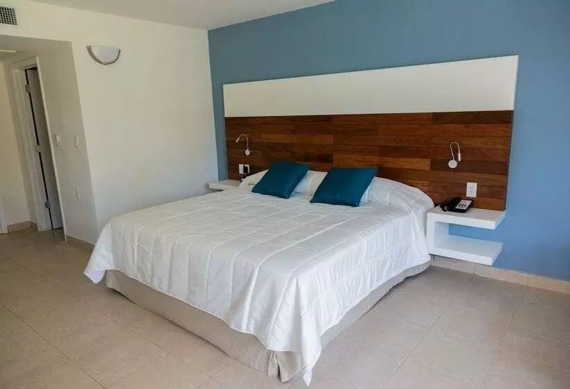 اتاق سوپریور با تخت بزرگ, Viva Fortuna Beach By Wyndham