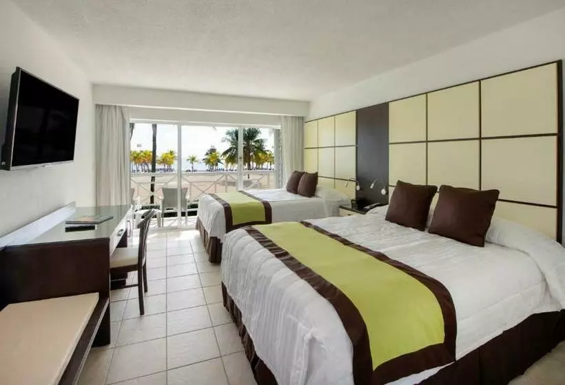 اتاق سوپریور با چشم‌انداز دریا, Viva Fortuna Beach By Wyndham