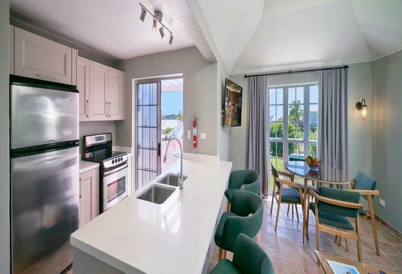 ویلای 2 خوابه, St George S Club