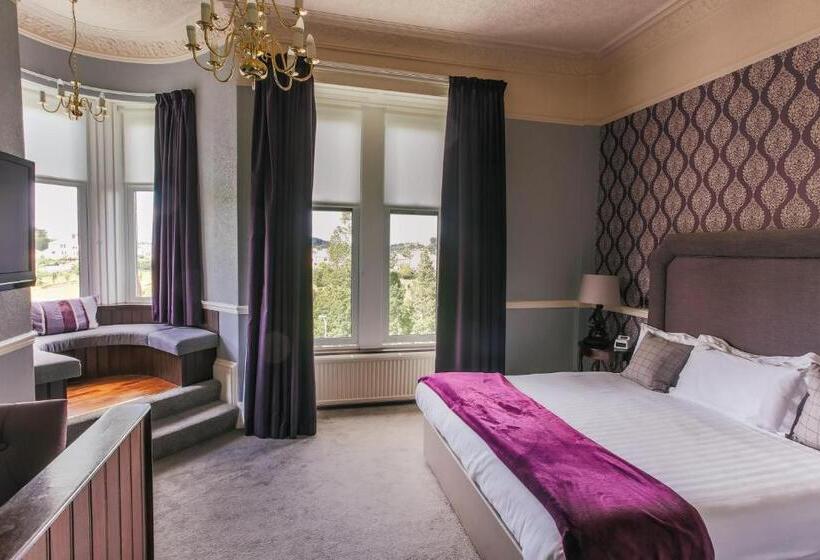 스탠다드 룸 킹사이즈 침대, Braid Hills