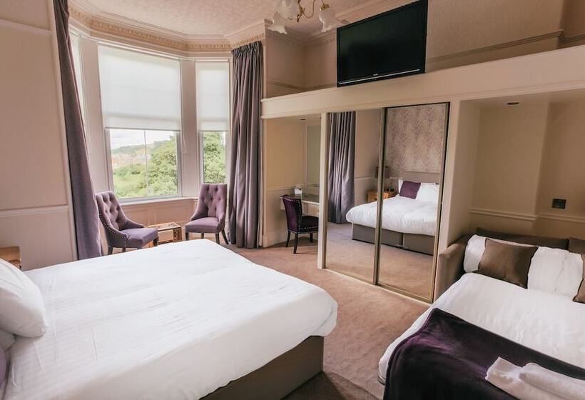 패밀리 룸, Braid Hills