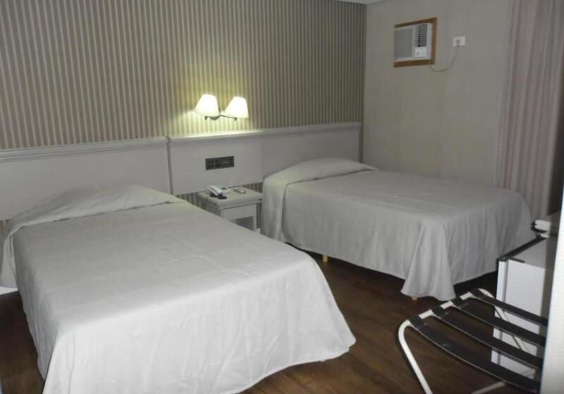 غرفة قياسية ثلاثية, Granville