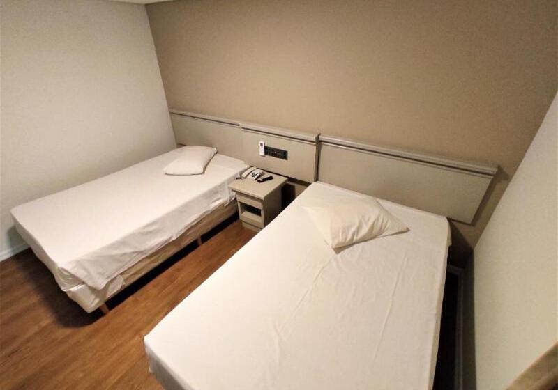 غرفة سوبيريور, Granville