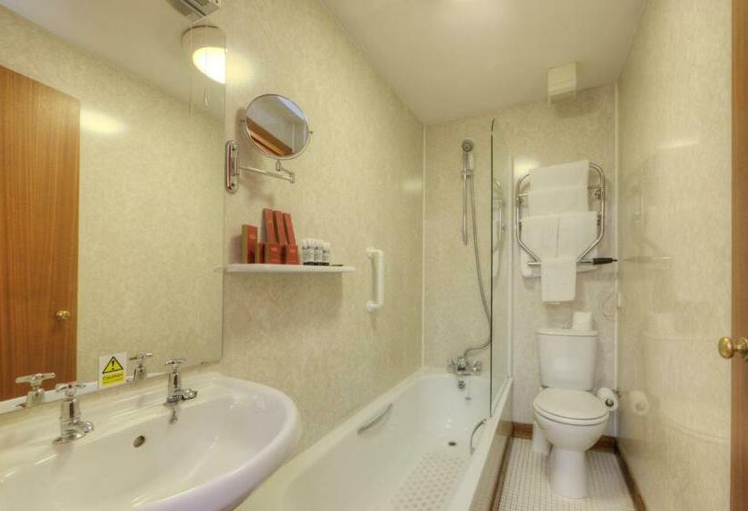 Номер Стандарт, Muthu Alexandra