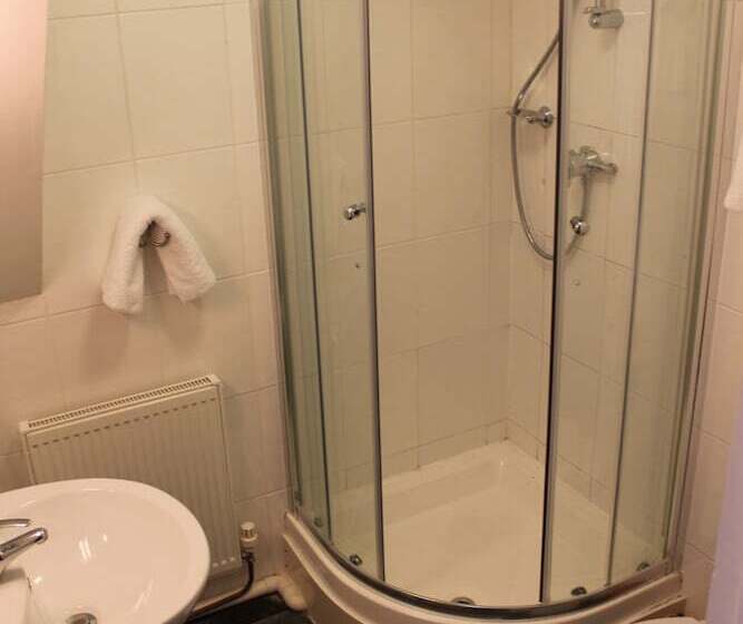 Номер Стандарт Трехместный, The Abbey House