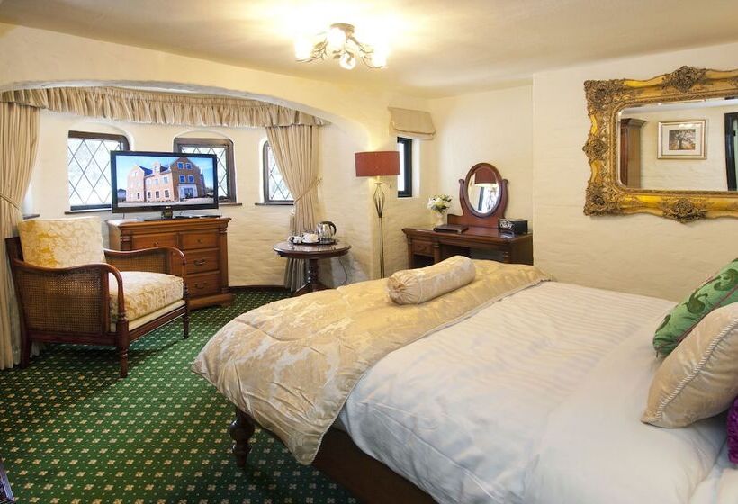 غرفة سوبيريور, The Roundabout