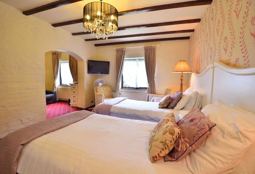 غرفة سوبيريور, The Roundabout