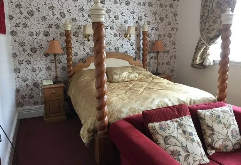 اتاق کلاسیک با تخت دوبل, The Station