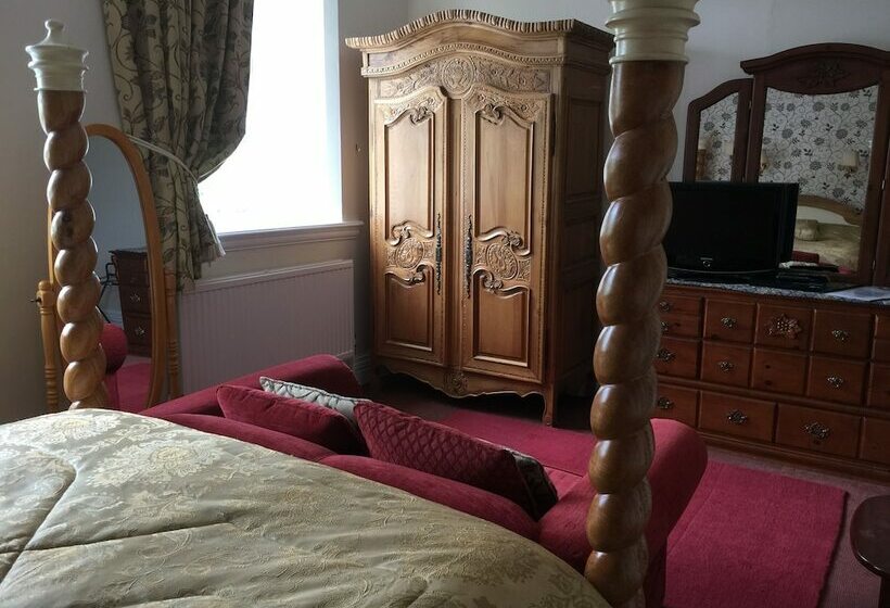 اتاق کلاسیک با تخت دوبل, The Station