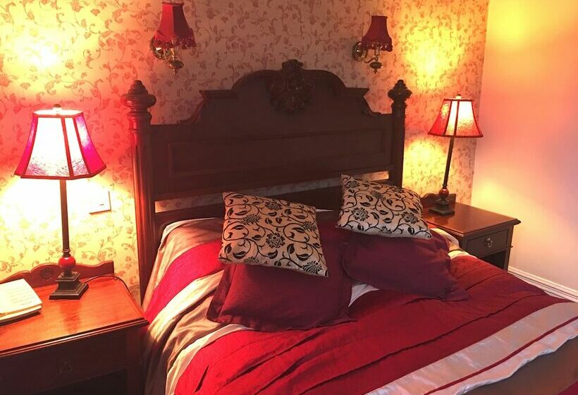 اتاق کلاسیک با تخت دوبل, The Station