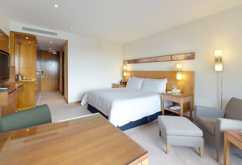 غرفة بريميوم, Canary Riverside Plaza