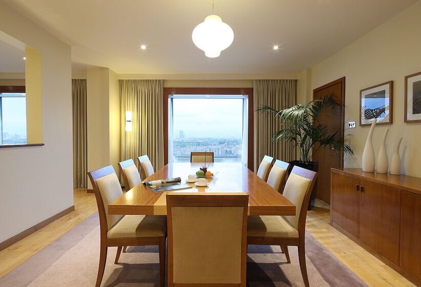 Президентский Люкс, Canary Riverside Plaza
