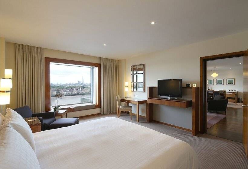 جناح رئاسى, Canary Riverside Plaza