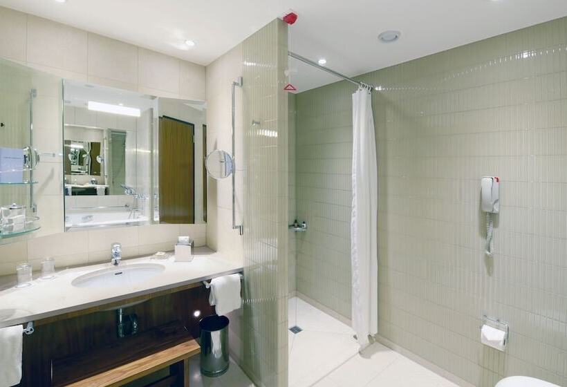 جناح مطل على البحر, Canary Riverside Plaza