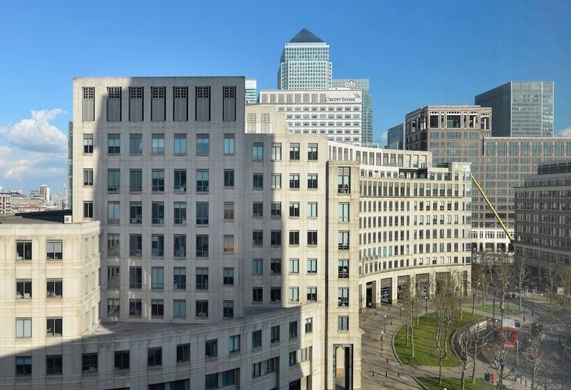 غرفة سوبيريور, Canary Riverside Plaza