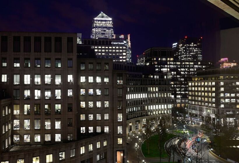 غرفة سوبيريور, Canary Riverside Plaza