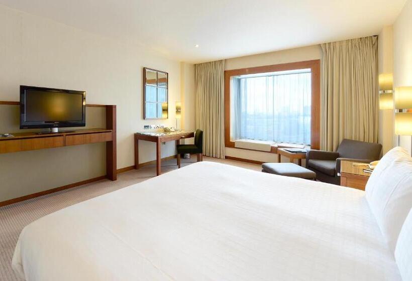 غرفة سوبيريور, Canary Riverside Plaza