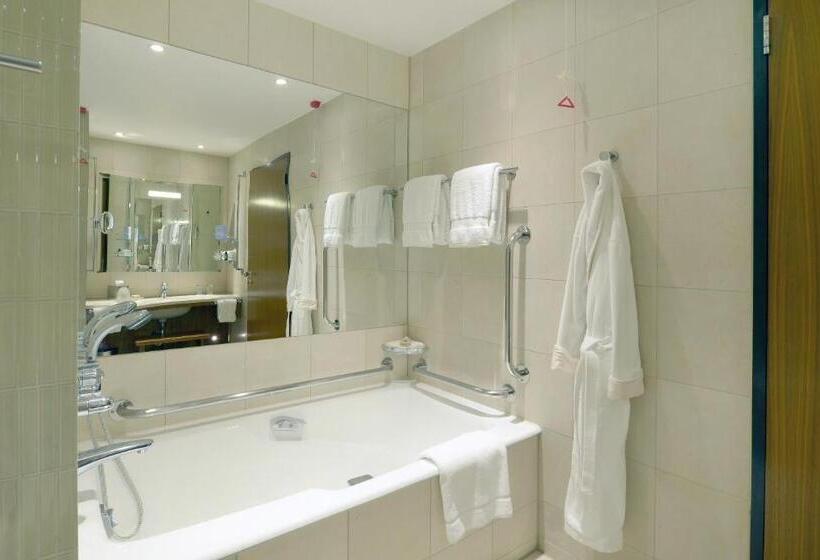 غرفة ديلوكس, Canary Riverside Plaza