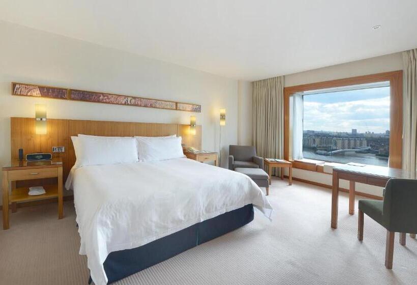 غرفة بريميوم, Canary Riverside Plaza