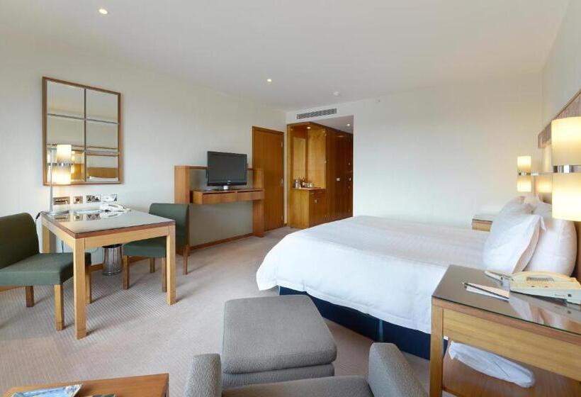 غرفة بريميوم, Canary Riverside Plaza