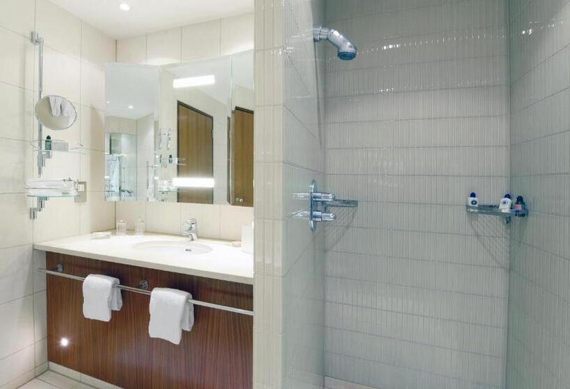 غرفة قياسية سرير كينج, Canary Riverside Plaza