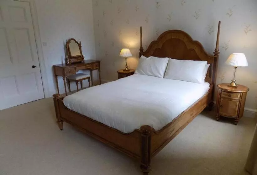 キングサイズベッドのスタンダードルーム, Carnach House