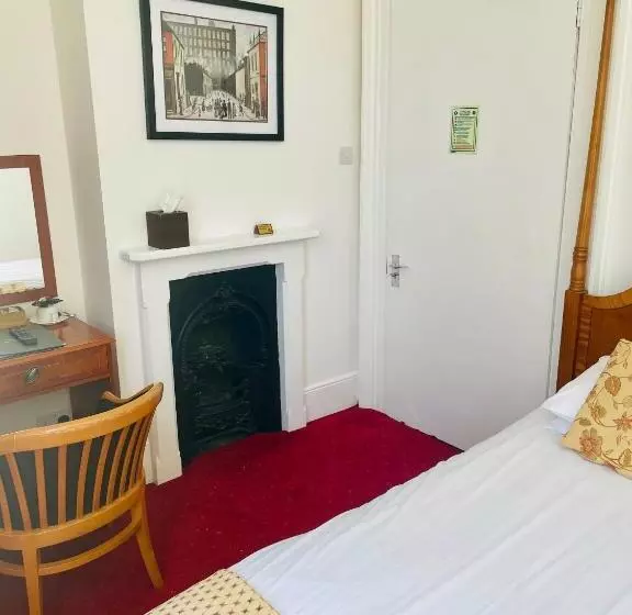 Standard Yhden Hengen Huone, Canterbury Hotel Cottages And Apartment S