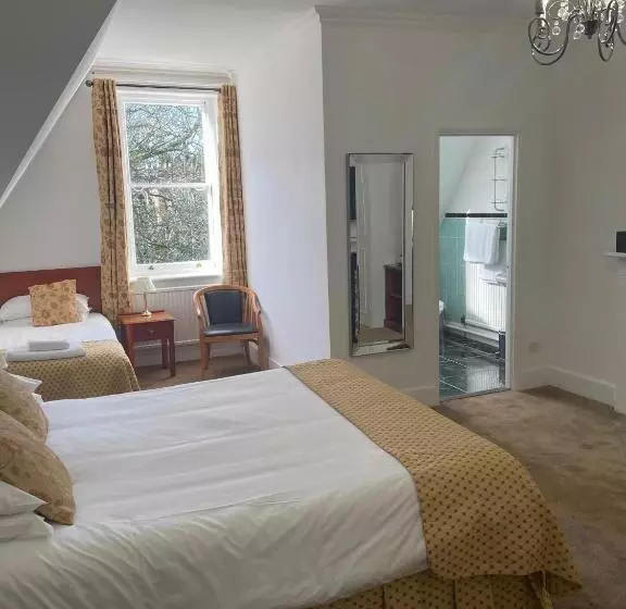 Standard Kolmen Hengen Huone, Canterbury Hotel Cottages And Apartment S