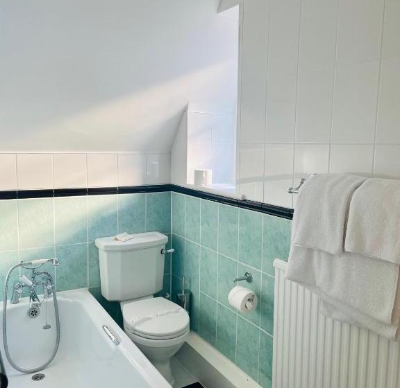 Номер Basic, Canterbury Hotel Cottages And Apartment S