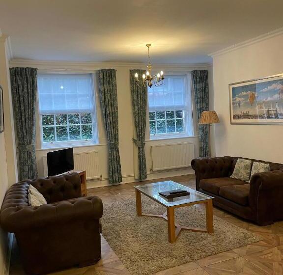 Апартаменты Deluxe 1 Спальня, Canterbury Hotel Cottages And Apartment S