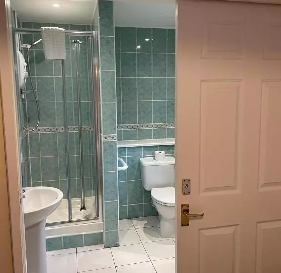 Talo 2 Makuuhuonetta, Canterbury Hotel Cottages And Apartment S