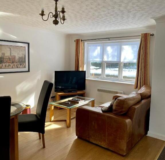 Дом 2 Спальни, Canterbury Hotel Cottages And Apartment S