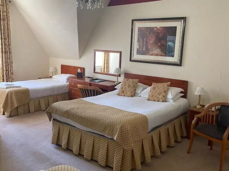 Deluxe Neljän Hengen Huone, Canterbury Hotel Cottages And Apartment S