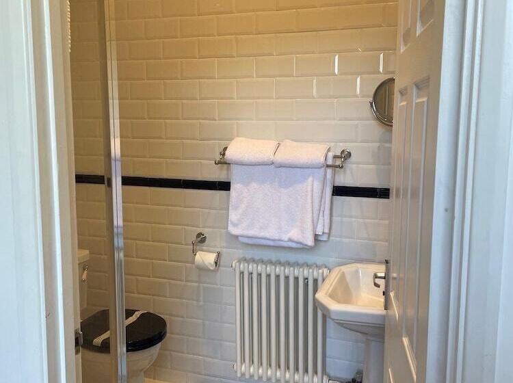 Номер Стандарт, Canterbury Hotel Cottages And Apartment S