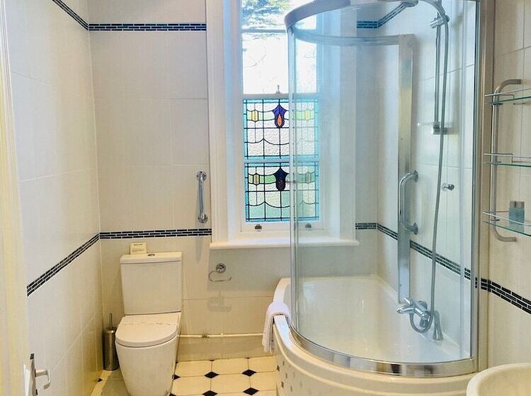 Номер Стандарт, Canterbury Hotel Cottages And Apartment S