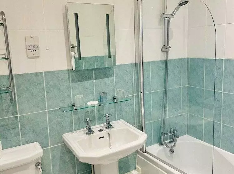 Standard Kolmen Hengen Huone, Canterbury Hotel Cottages And Apartment S