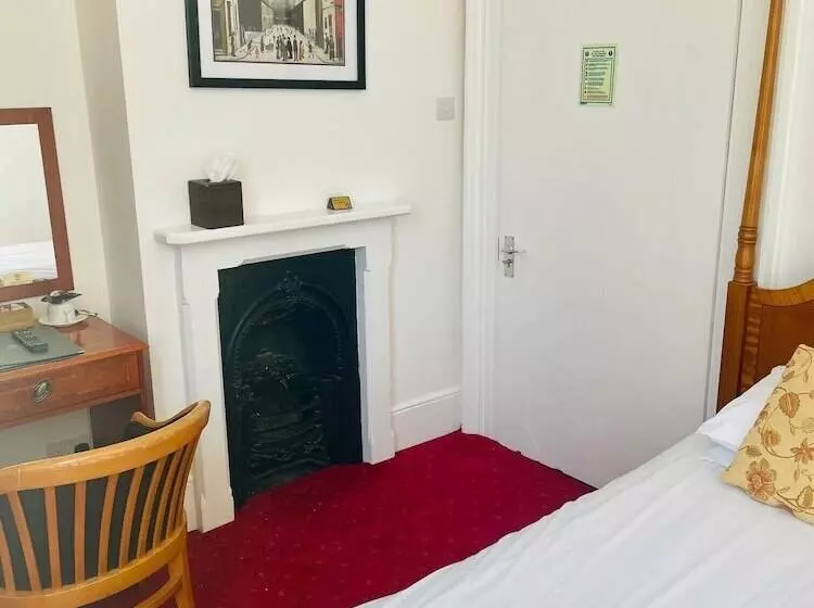 Standard Yhden Hengen Huone, Canterbury Hotel Cottages And Apartment S